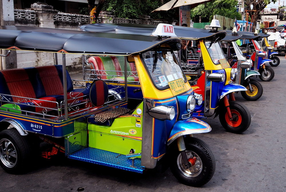 tuk tuk, first time backpacking mistakes, travel mistakes